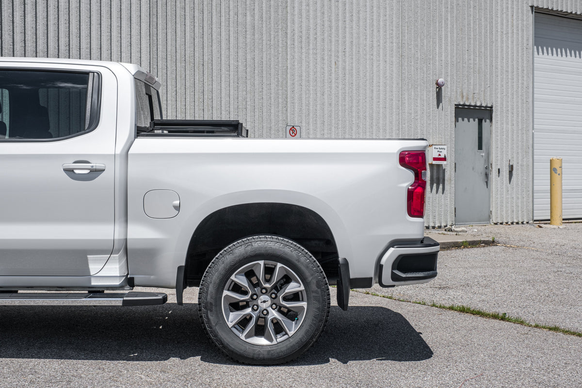 U-Guard Hard Tri Fold Tonneau Cover (Chev / GMC - Silverado / Sierra 2500HD/3500HD 2020-2027 6'9" Bed)