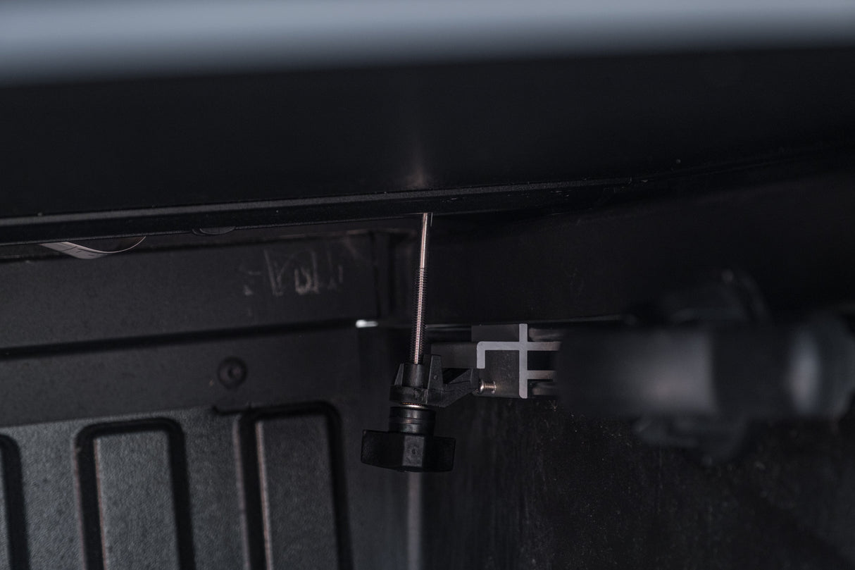 U-Guard Hard Tri Fold Tonneau Cover (Ford Ranger 2019-2025 5'1" Bed)