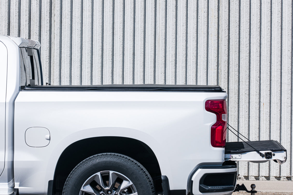 U-Guard Soft Tri Fold Tonneau Cover (Toyota Tundra 2014-2021 5'7" Bed)