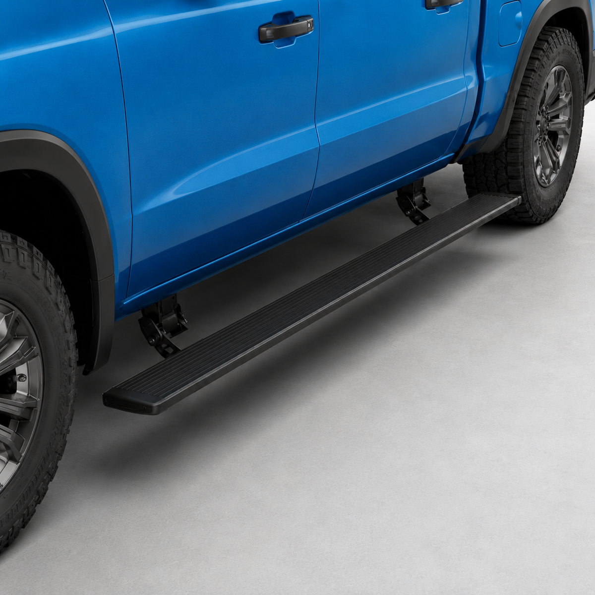 Chevrolet Silverado / GMC Sierra 1500 2022-2026  (Crew Cab) Power Running Board