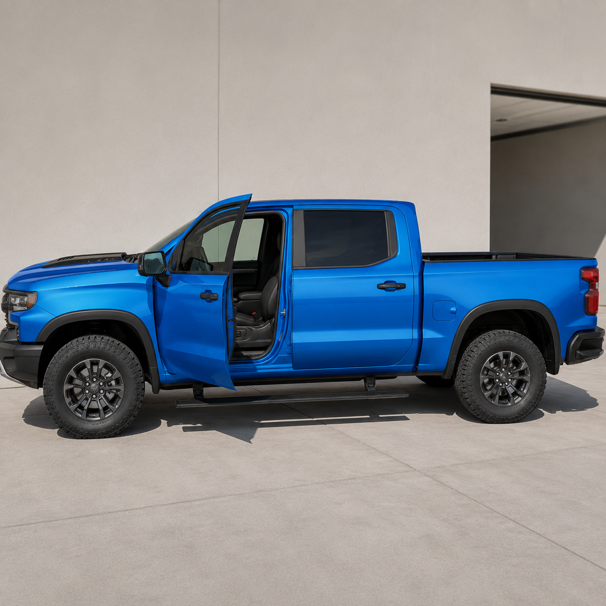 Chevrolet Silverado / GMC Sierra 1500 2022-2026  (Crew Cab) Power Running Board